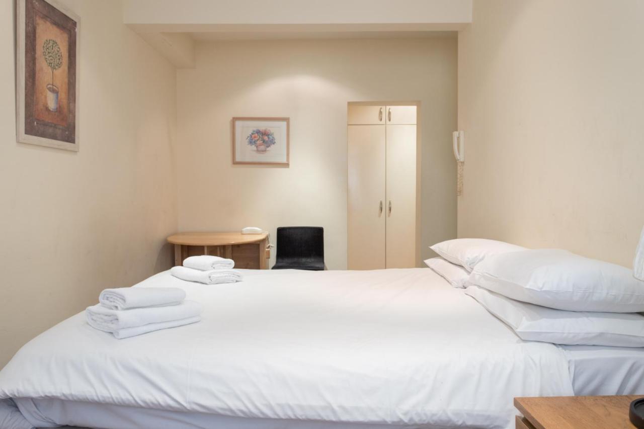 Amber Residence Hotel-Suites Londra Esterno foto