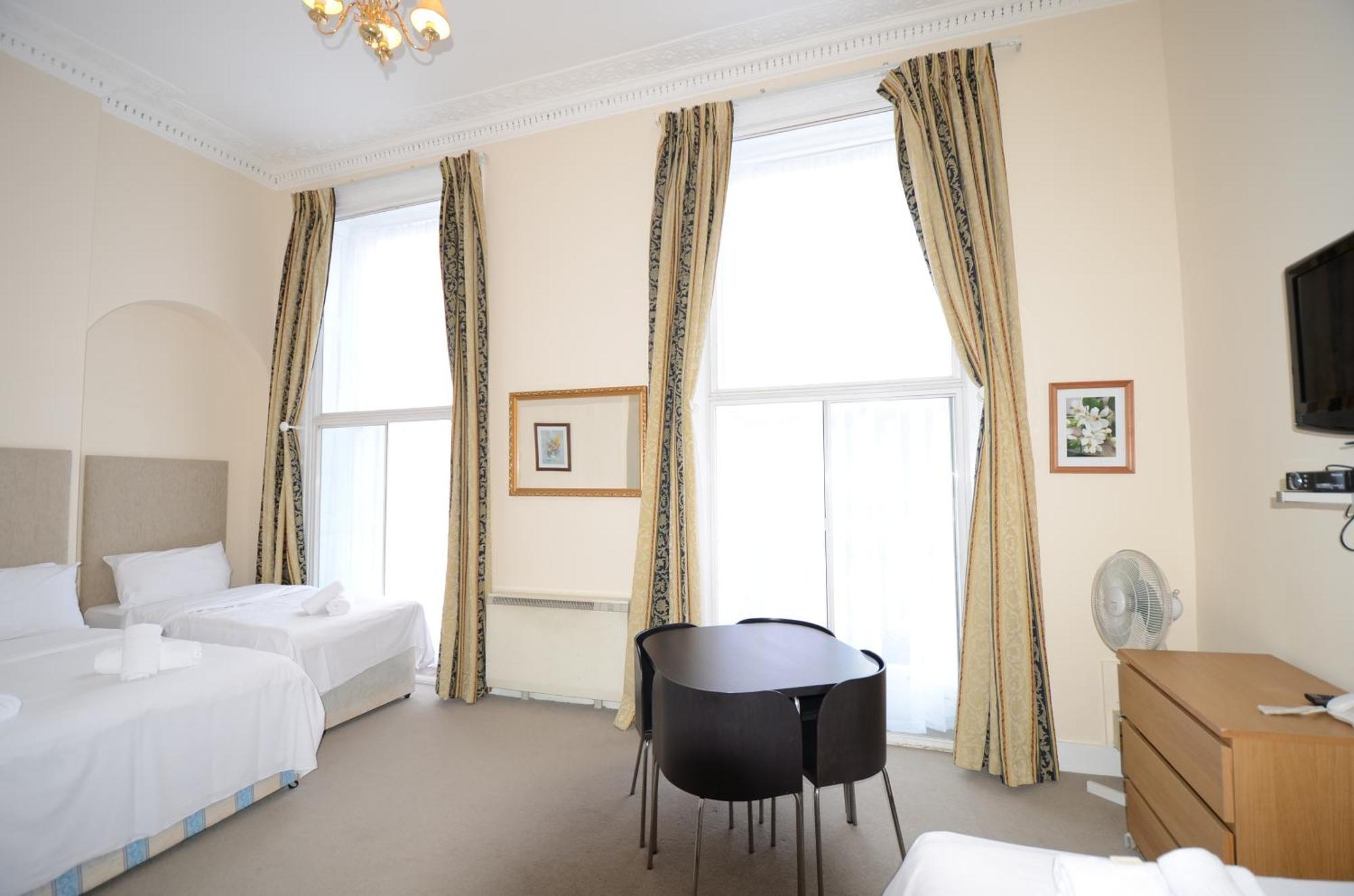 Amber Residence Hotel-Suites Londra Esterno foto