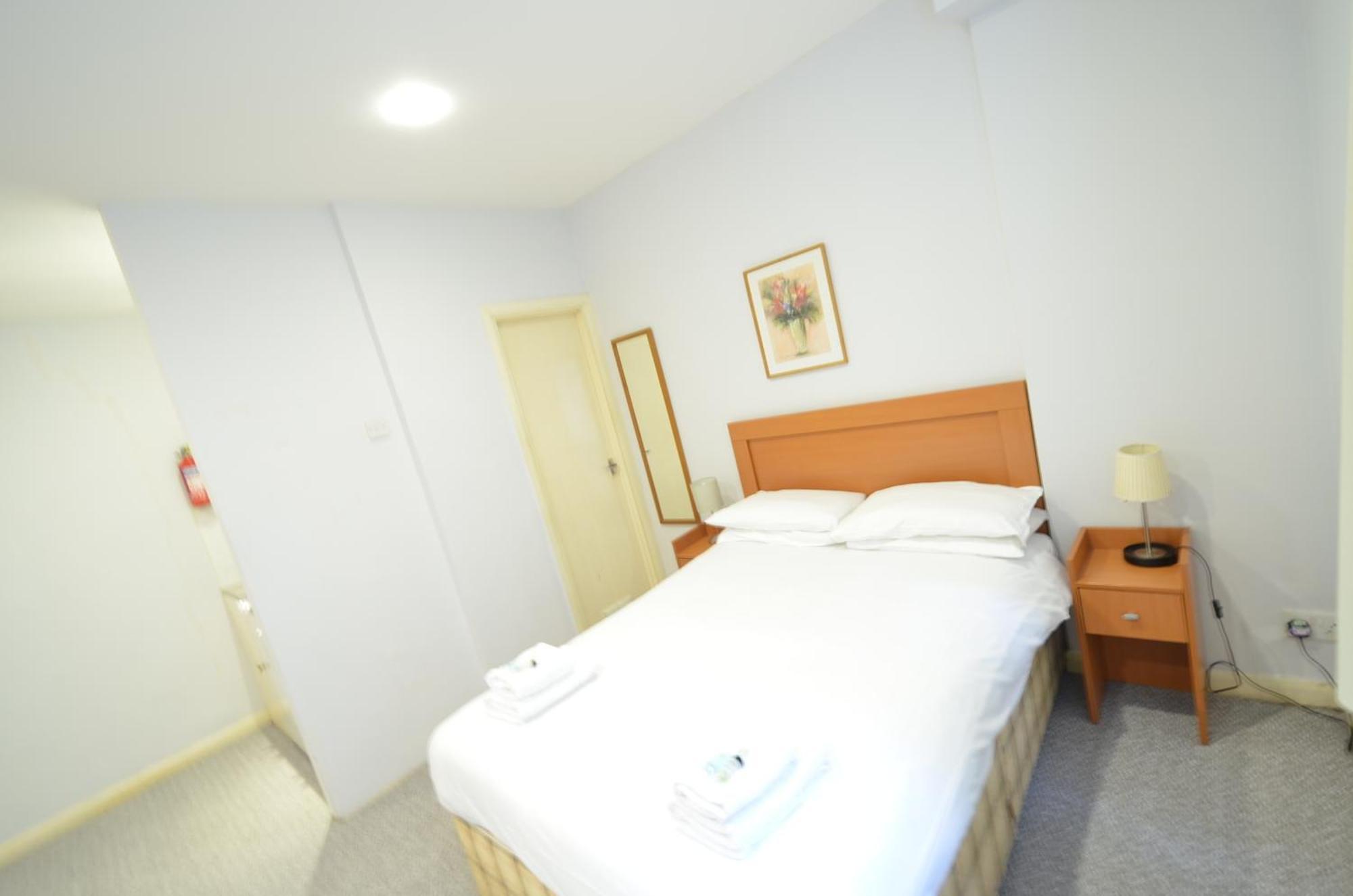Amber Residence Hotel-Suites Londra Esterno foto