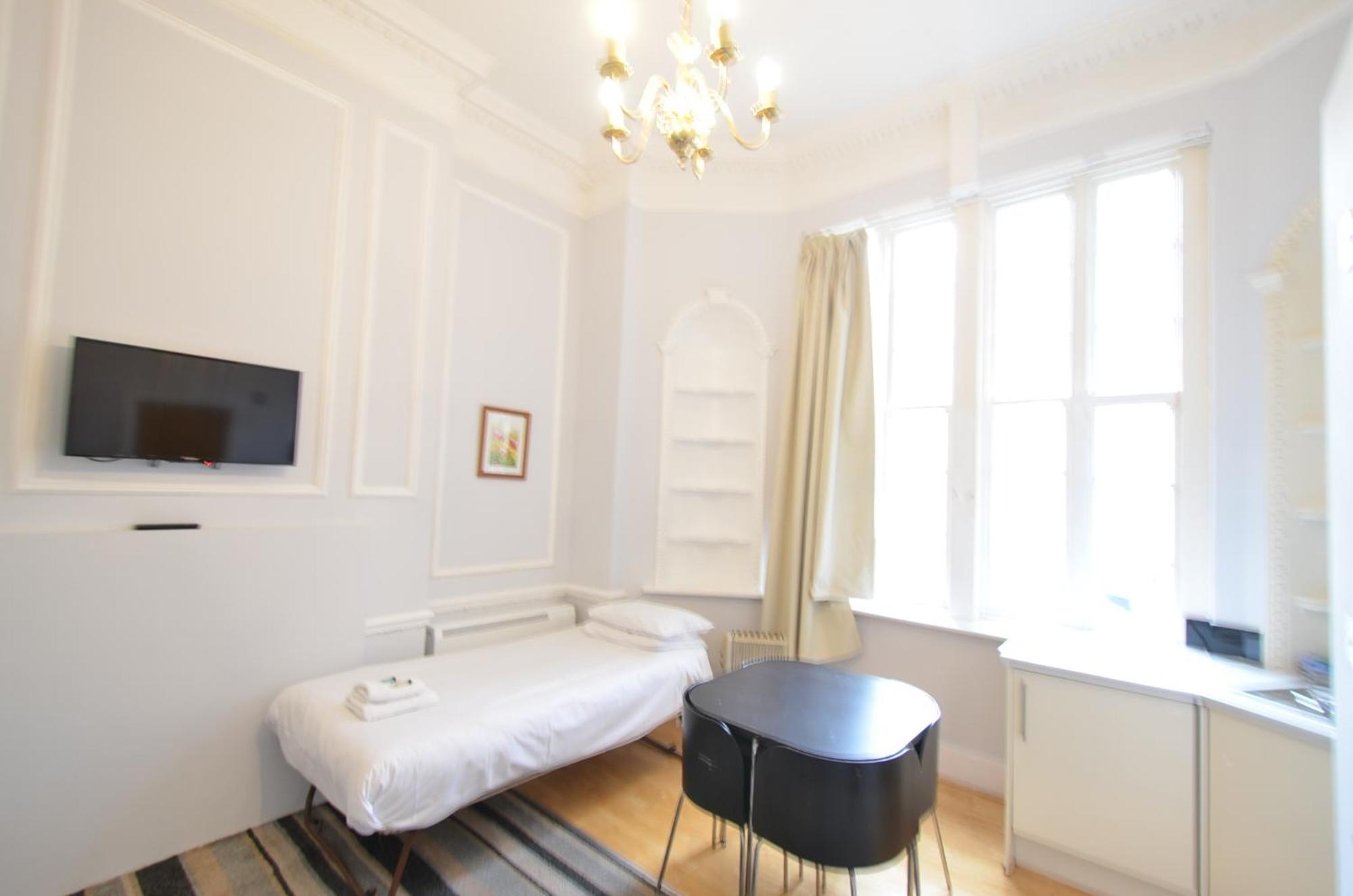 Amber Residence Hotel-Suites Londra Esterno foto